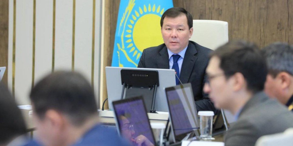 
                    За помощь в непогоду актюбинцев поблагодарил аким области
                