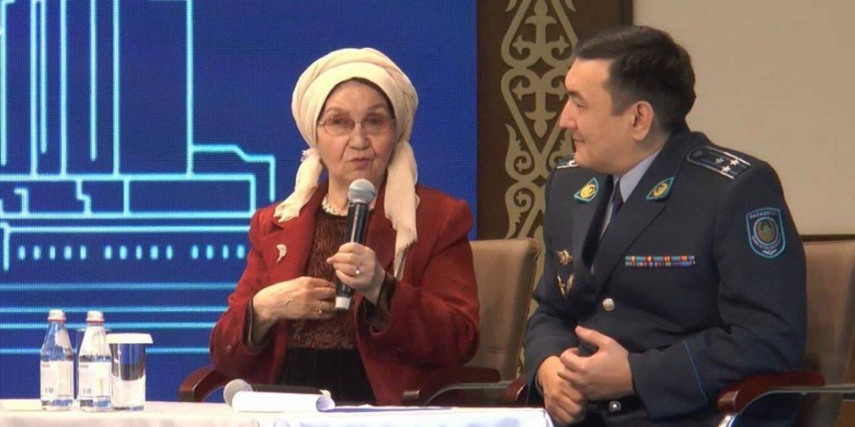 
                    Зейнеп Ахметова встретилась с полицейскими Алматы
                