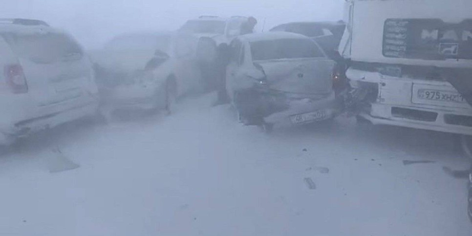 
                    Более 250 ДТП за сутки произошло из-за непогоды в Астане
                