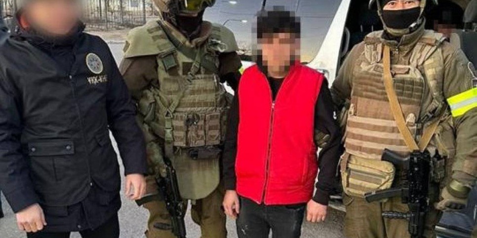 
                    Около 300 контейнеров наркотиков в своих желудках везли двое иностранцев - КНБ
                