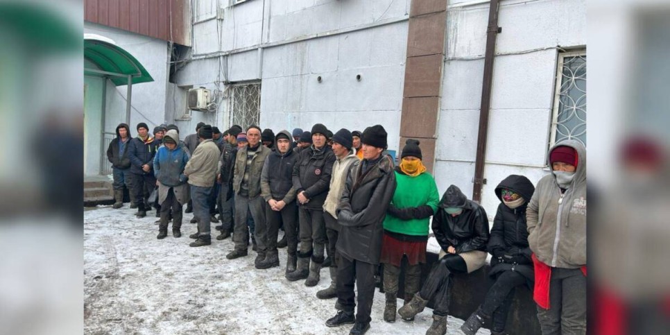 
                    40 нелегалов из Узбекистана задержали на мусорном полигоне в Алматинской области
                