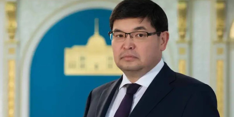 
                    Министром финансов стал Мади Такиев
                