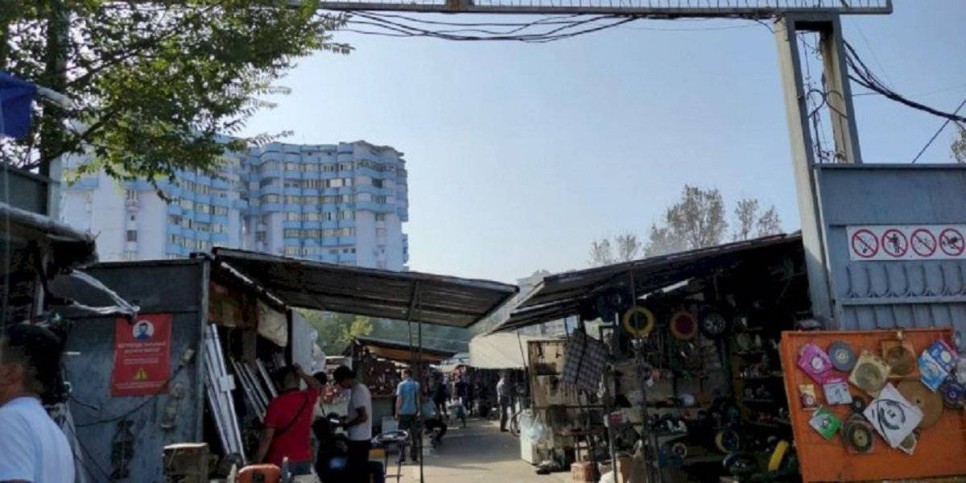 
                    В Алматы, согласно новым ПДП, озеленят территории базаров и рынков
                