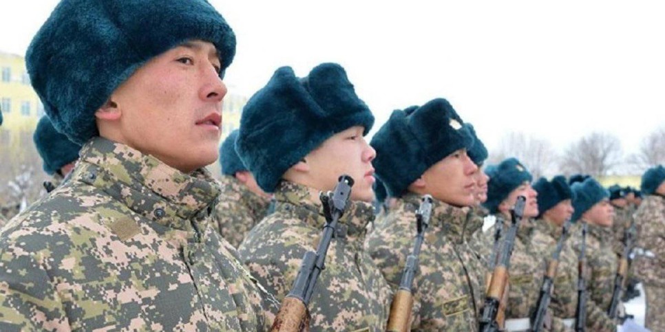 
                    Токаев подписал указ об увольнении военнослужащих в запас и призыве в армию
                
