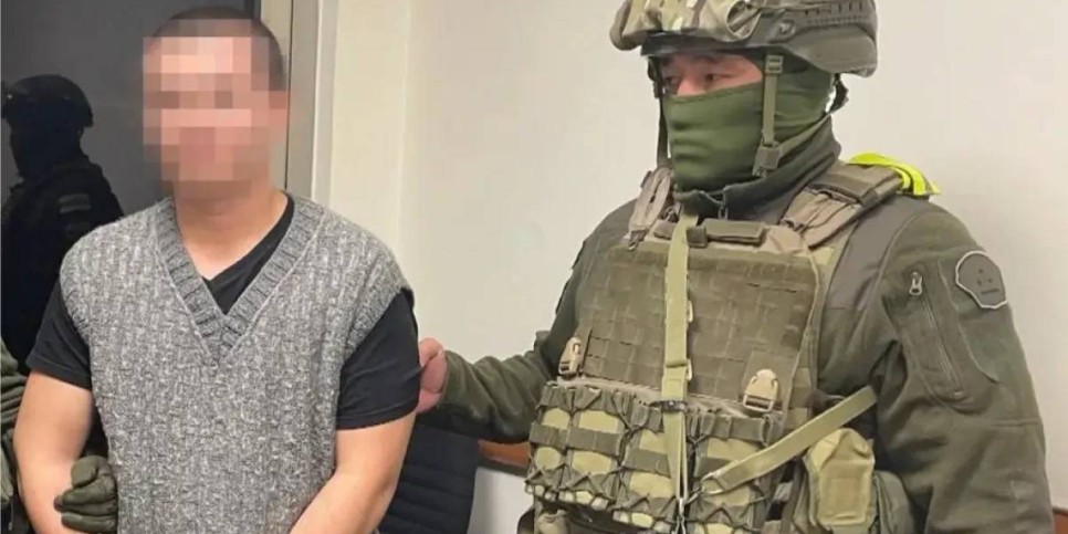
                    Воевавшего в Сирии казахстанца под конвоем доставили в Алматы
                