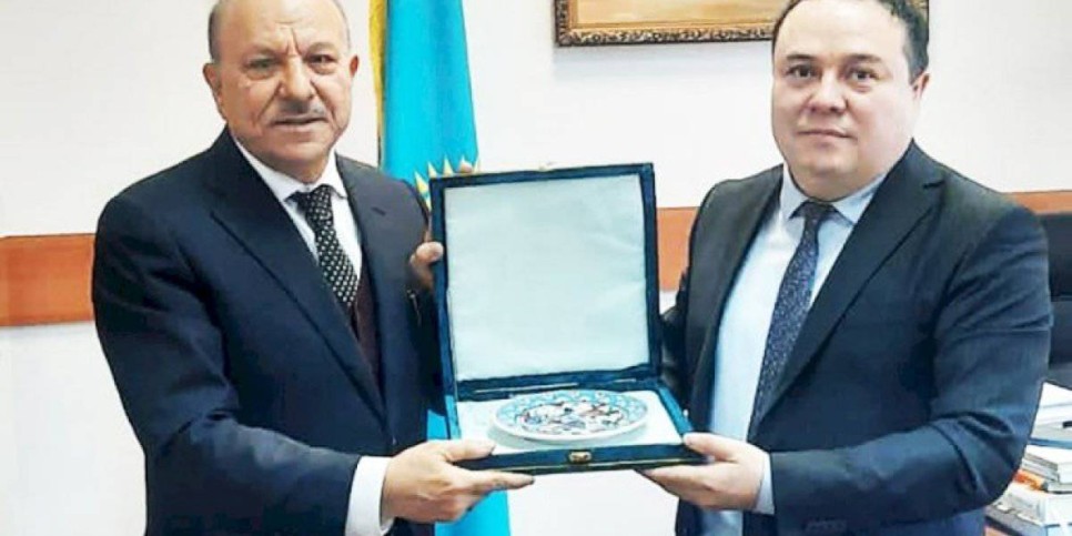 
                    Председатель полномочного Cовета Международного университета посетил медиахолдинг Alatau Aqparat
                