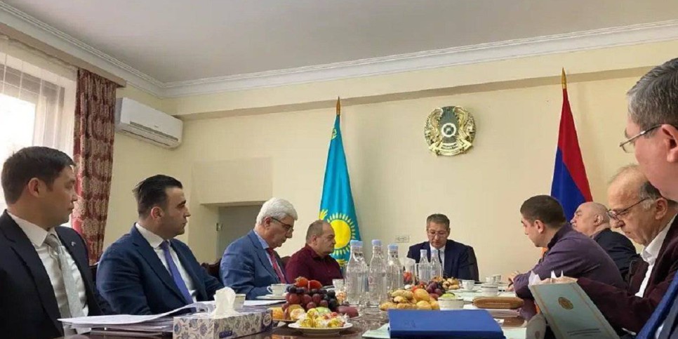 
                    Развитие современного Казахстана обсудили эксперты в Ереване
                