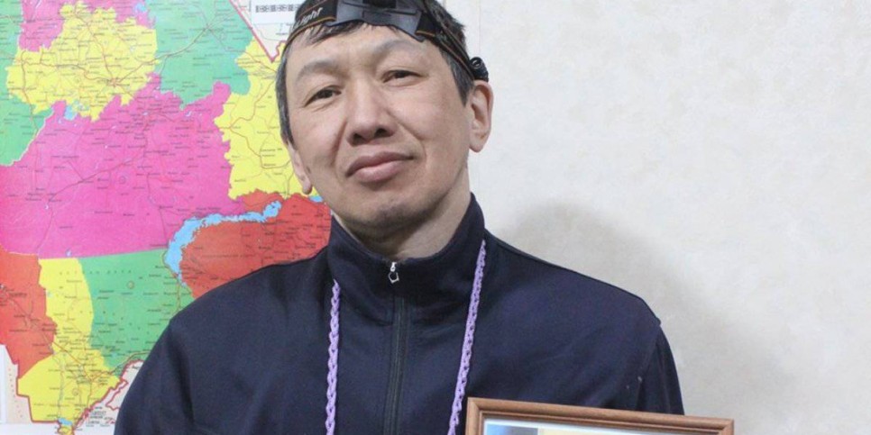 
                    Как алматинский cлесарь вышел на защиту домов во время Кантара
                