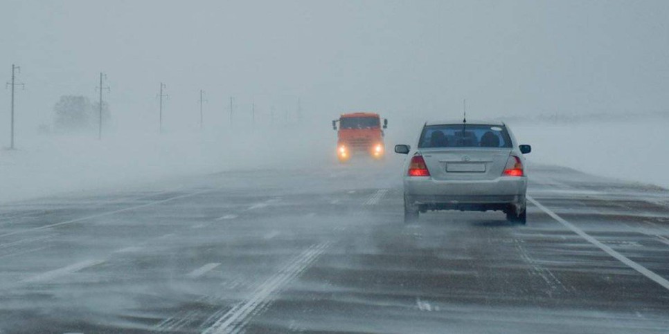 
                    Еще в двух областях Казахстана закрыли дороги
                