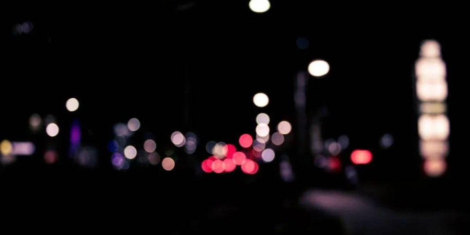 
                    В какое время запрещено шуметь и кому жаловаться на нарушителей ночного покоя?
                