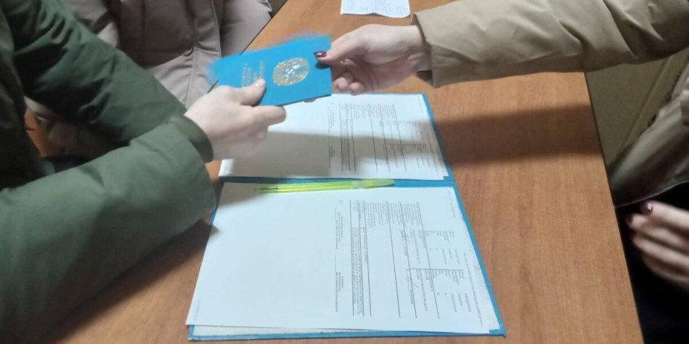 
                    Не о такой свадьбе мечтал: 18 пар поженились в СИЗО Павлодара
                