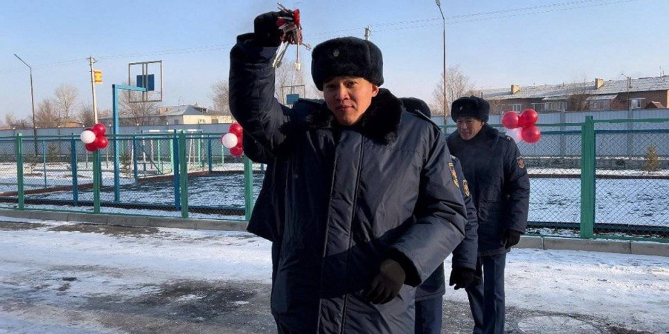 
                    Военнослужащим Сил воздушной обороны вручены ключи от квартиры
                