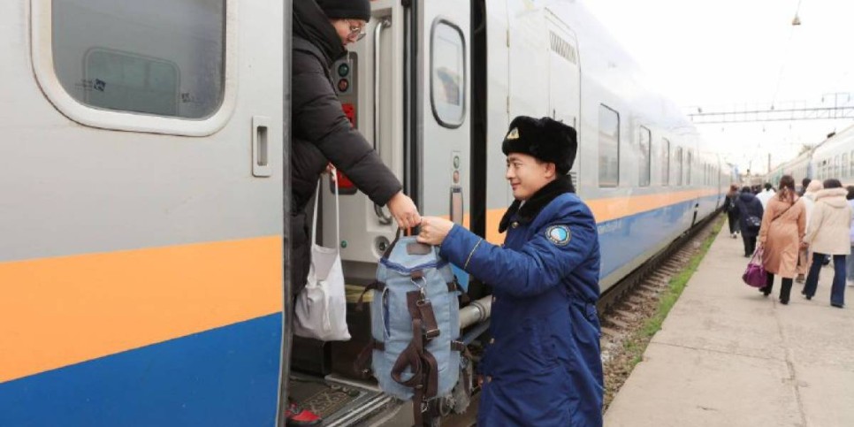 
                    Дополнительные поезда запустят в декабре в Казахстане
                
