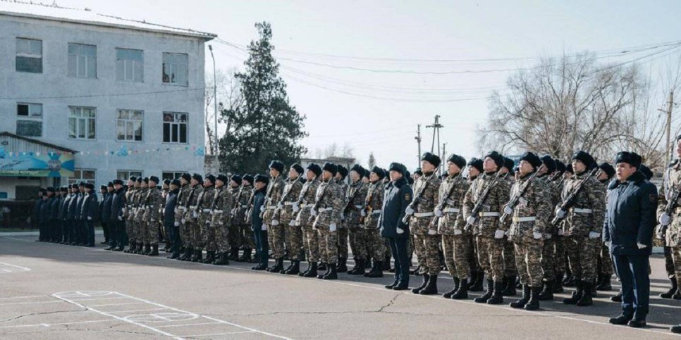 
                    Солдаты-срочники приняли присягу в Алматинском гарнизоне
                