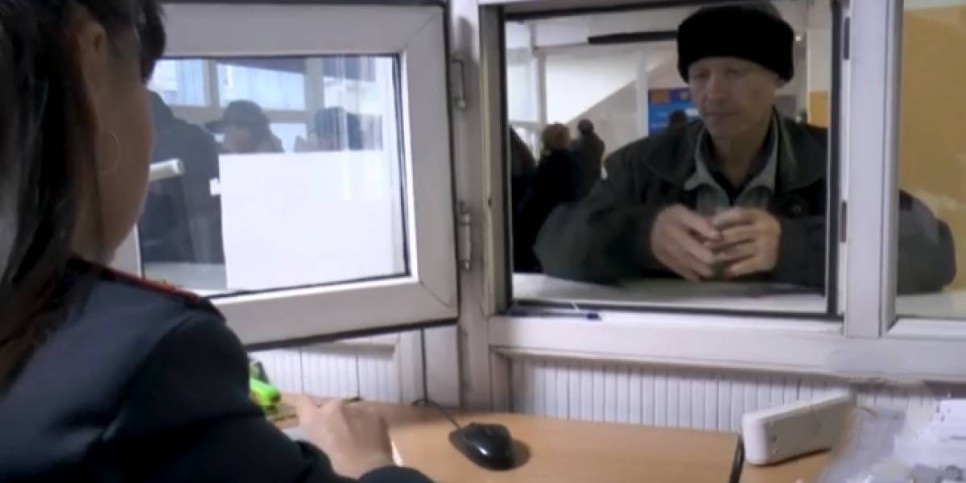 
                    27 лет без документов: 51-летнему алматинцу помогли их получить полицейские
                