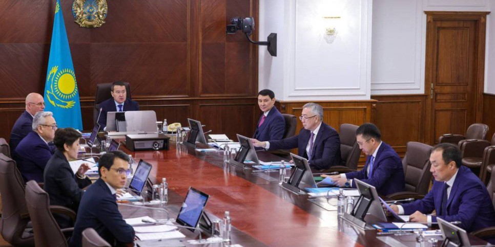 
                    Смаилов раскритиковал работу Единого контакт-центра по госуслугам
                
