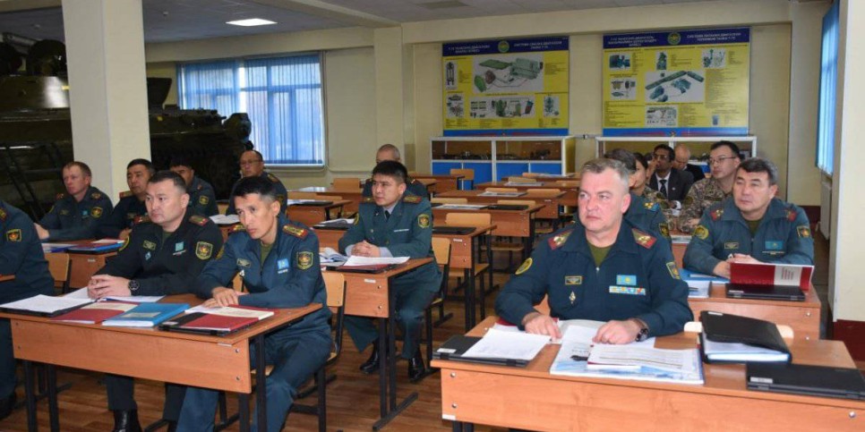 
                    Курсантам Военного института рассказали о международном гуманитарном праве
                