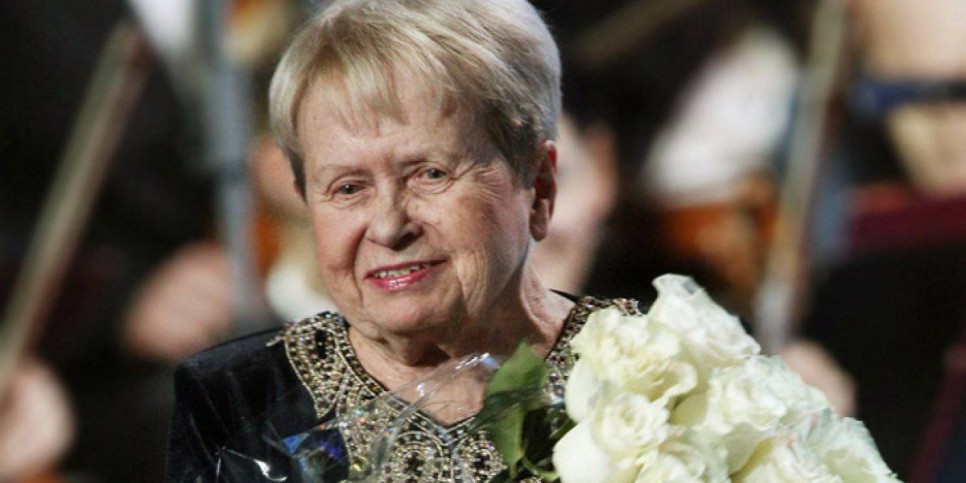 
                    Александра Пахмутова призвала больше и чаще слушать классическую музыку
                