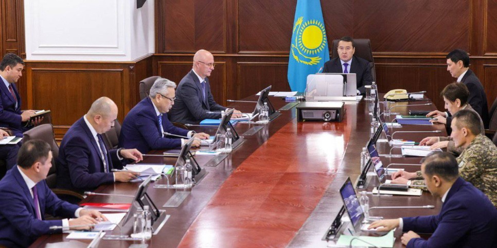 
                    Правительство усилит меры по снижению закредитованности казахстанцев
                