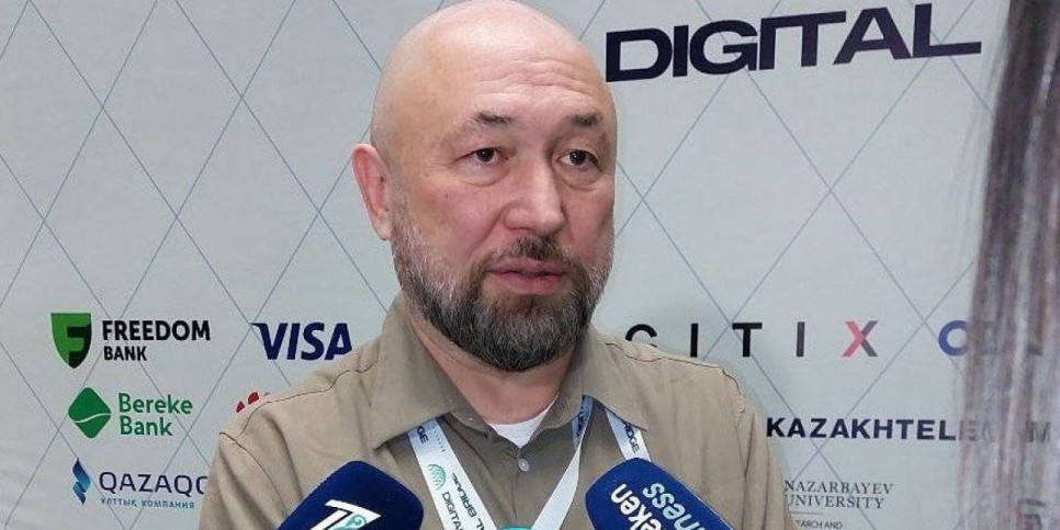 
                    Тимур Бекмамбетов снимет фильм об искусственном интеллекте
                