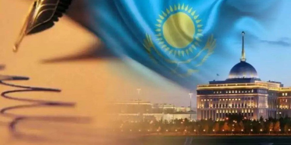 
                    Президент подписал закон об общественном контроле
                