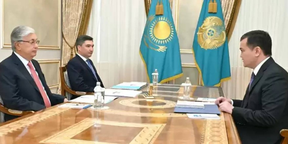 
                    Глава государства принял акима Астаны
                