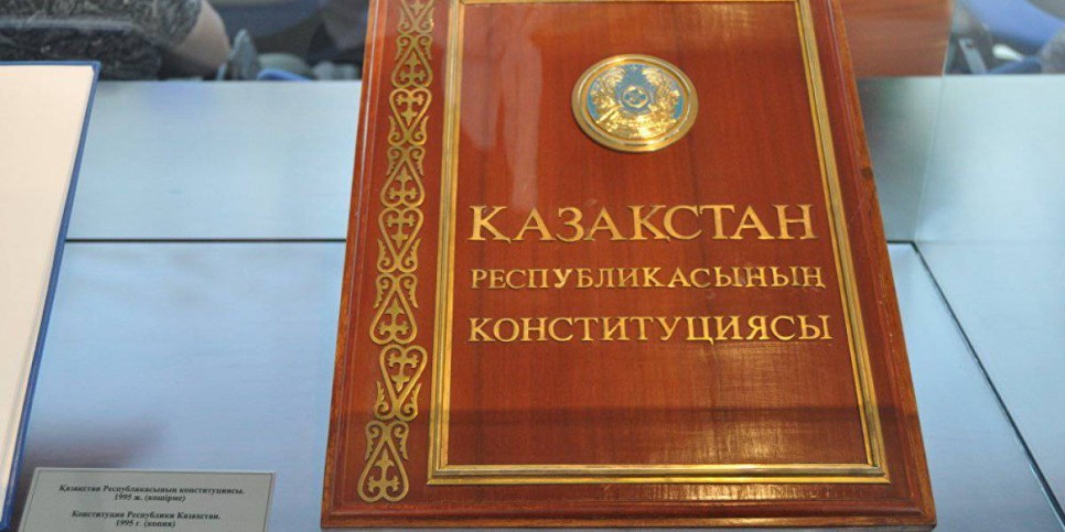 
                    Ерлан Кошанов: Конституция обеспечивает справедливость во всех сферах
                