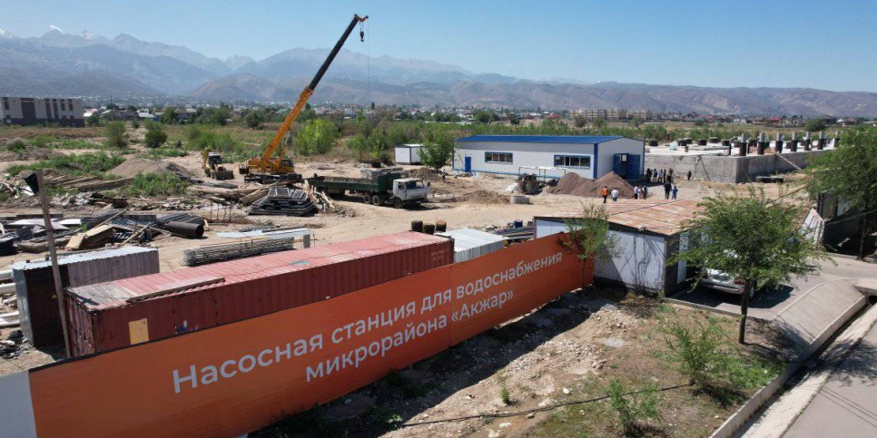 
                    Досаев ознакомился с работой каскадной насосной станции для водоснабжения мкр. «Акжар»
                