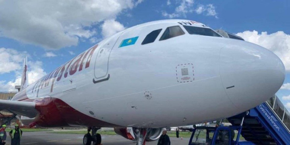 
                    Казахстанский лоукостер пополнился самолетом Airbus A320
                