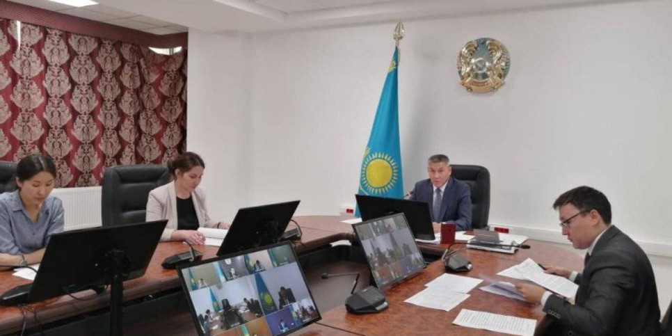 
                    Порядка 8 млн тонн сена заготовлено в  Казахстане
                