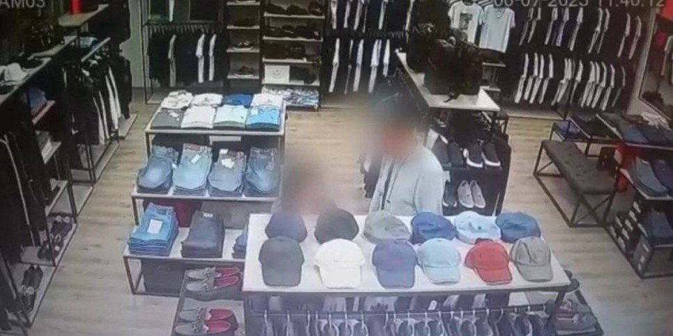 
                    Мужчина бесплатно приоделся в одном из ТРЦ Астаны
                