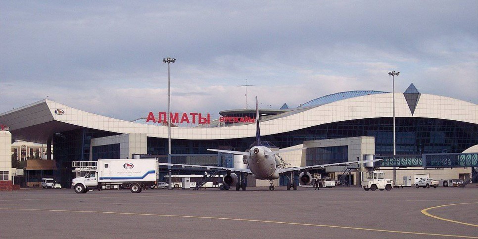 
                    Обвиняемым в захвате аэропорта Алматы во время январских беспорядков огласили приговор
                