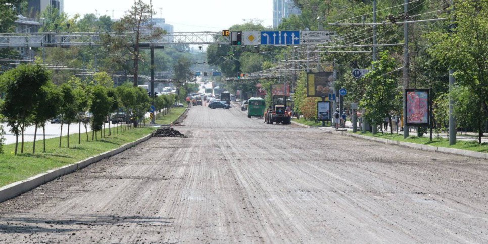
                    Мост через Есентай в Алматы будет расширен до восьми полос
                