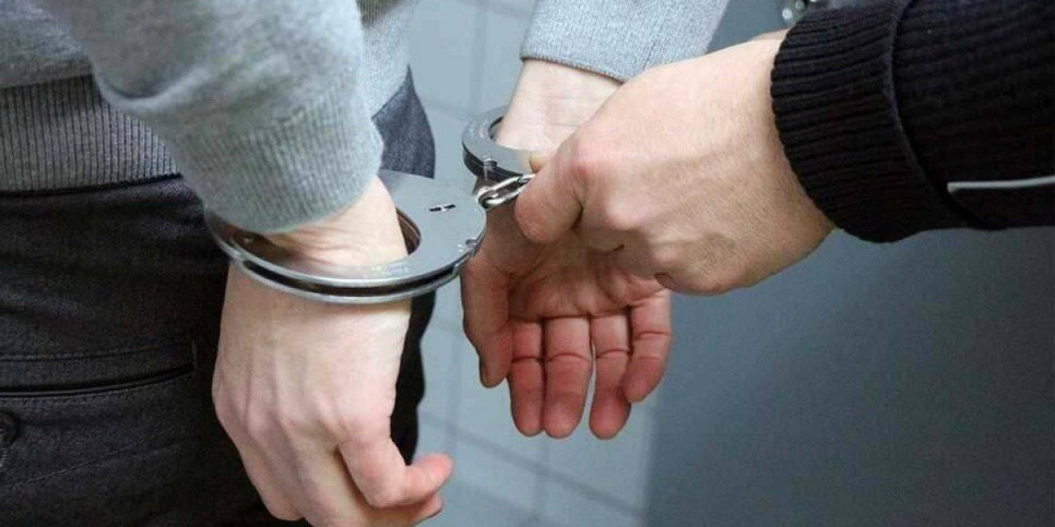 
                    Братья задержали напавшего на пенсионерку грабителя в Караганде
                