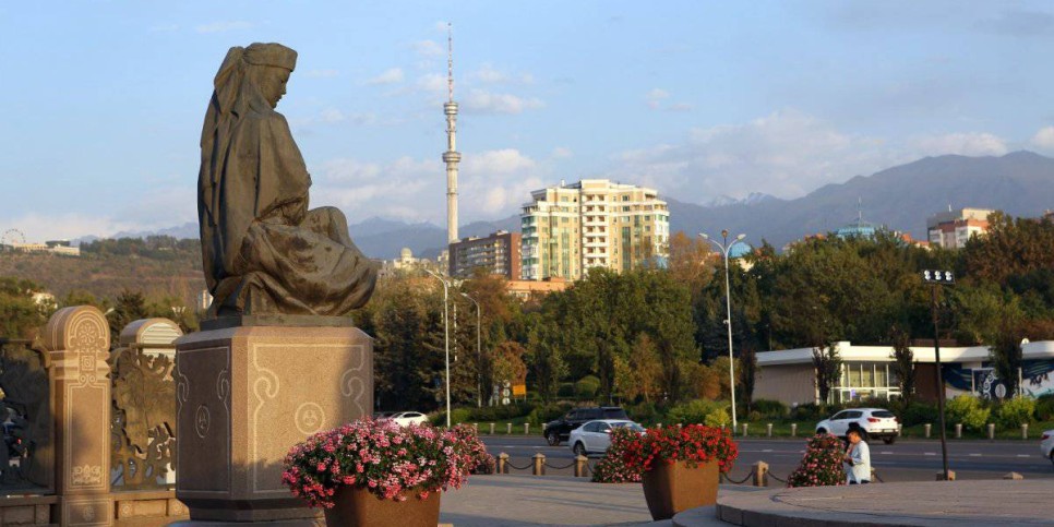 
                    Какой будет погода в праздничные дни
                