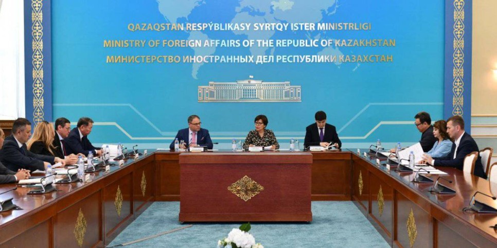 
                    Общественный совет МИД РК решил мониторить работу консульской службы
                