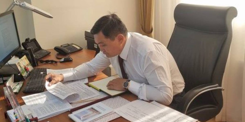 
                    Новый депутат обещает вернуть государству 5 млн га сельскохозяйственных земель
                