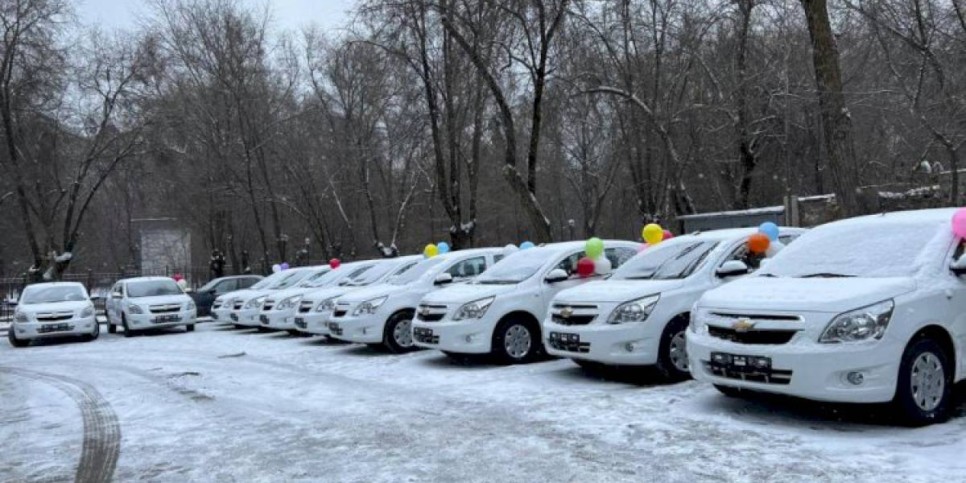 
                    Территориальным органам санэпидслужбы вручили ключи от 132 новых автомобилей
                