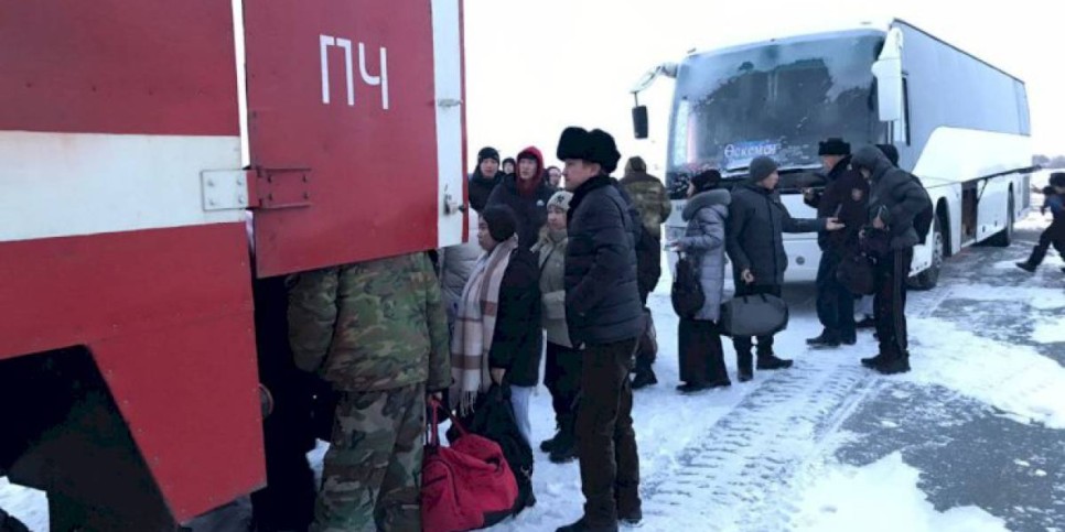 
                    На трассе Зайсан - Усть-Каменогорск из неисправного автобуса эвакуированы 44 пассажира
                