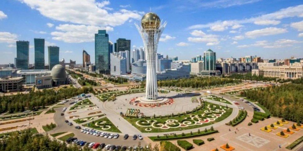 
                    Казахстанцев спросили о переименовании столицы
                