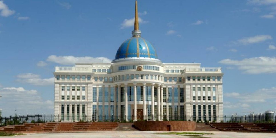 
                    Ерлан Кошанов отчитался Президенту о законотворческой работе Мажилиса
                
