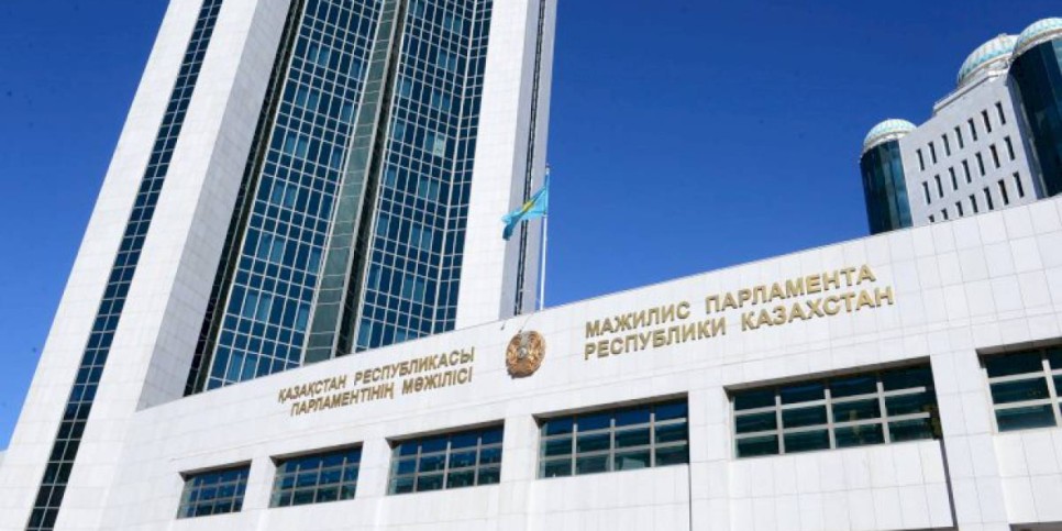 
                    Мажилисмены РК встретились с родными задержанных во время беспорядков в Алматы
                