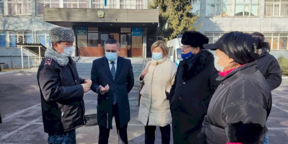 
                    Депутаты маслихата Алматы посетили ДВД
                