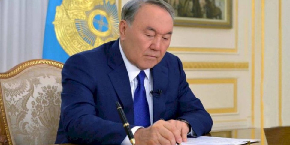 
                    Елбасы выразил соболезнования родным Абсаттара Дербисали
                