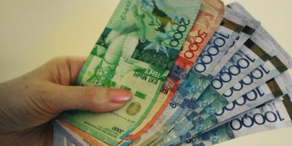 
                    Как отличить поддельную купюру от оригинала, рассказали в Нацбанке РК
                