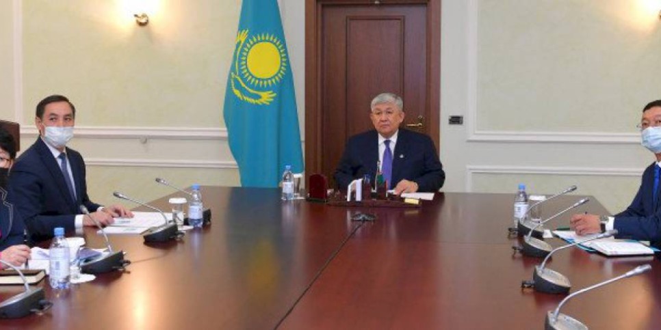 
                    Крымбек Кушербаев провел заседание комиссии по вопросам госсимволов
                