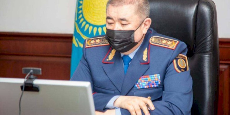 
                    Глава МВД: Полиция сейчас работает открыто и прозрачно
                