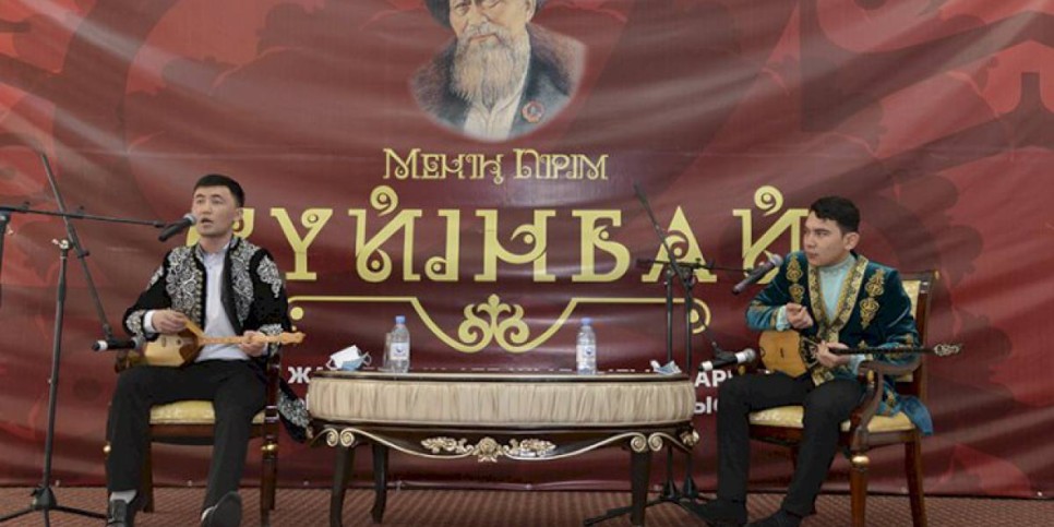 
                    Международный айтыс молодых акынов «Менің пірім - Сүйінбай» прошел в Алматы
                