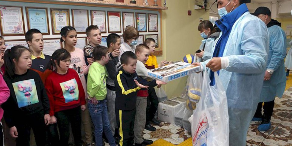 
                    Тепло и внимание
                