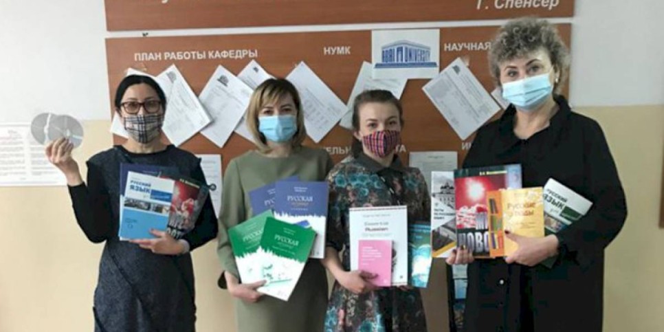 
                    КазНПУ имени Абая получил в дар книги от Генконсульства России в Алматы
                